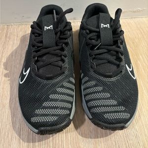 LIKE NEW Nike Metcon 9 Sneakers
